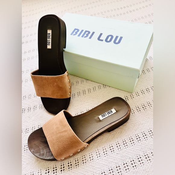 Bibilou Shoes - Women's Tan wooden Slide Sandals